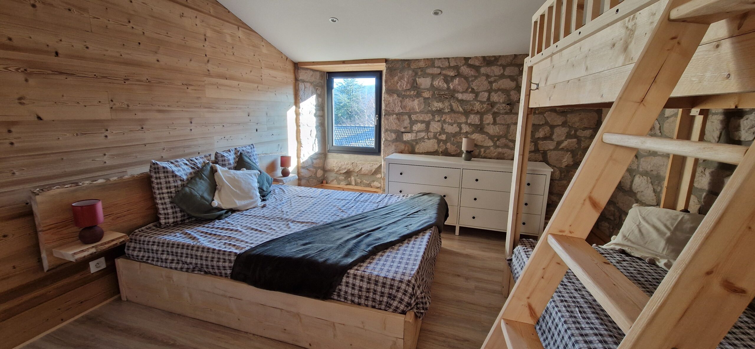 Chambre-gite-la-chataigne-lit-superpose