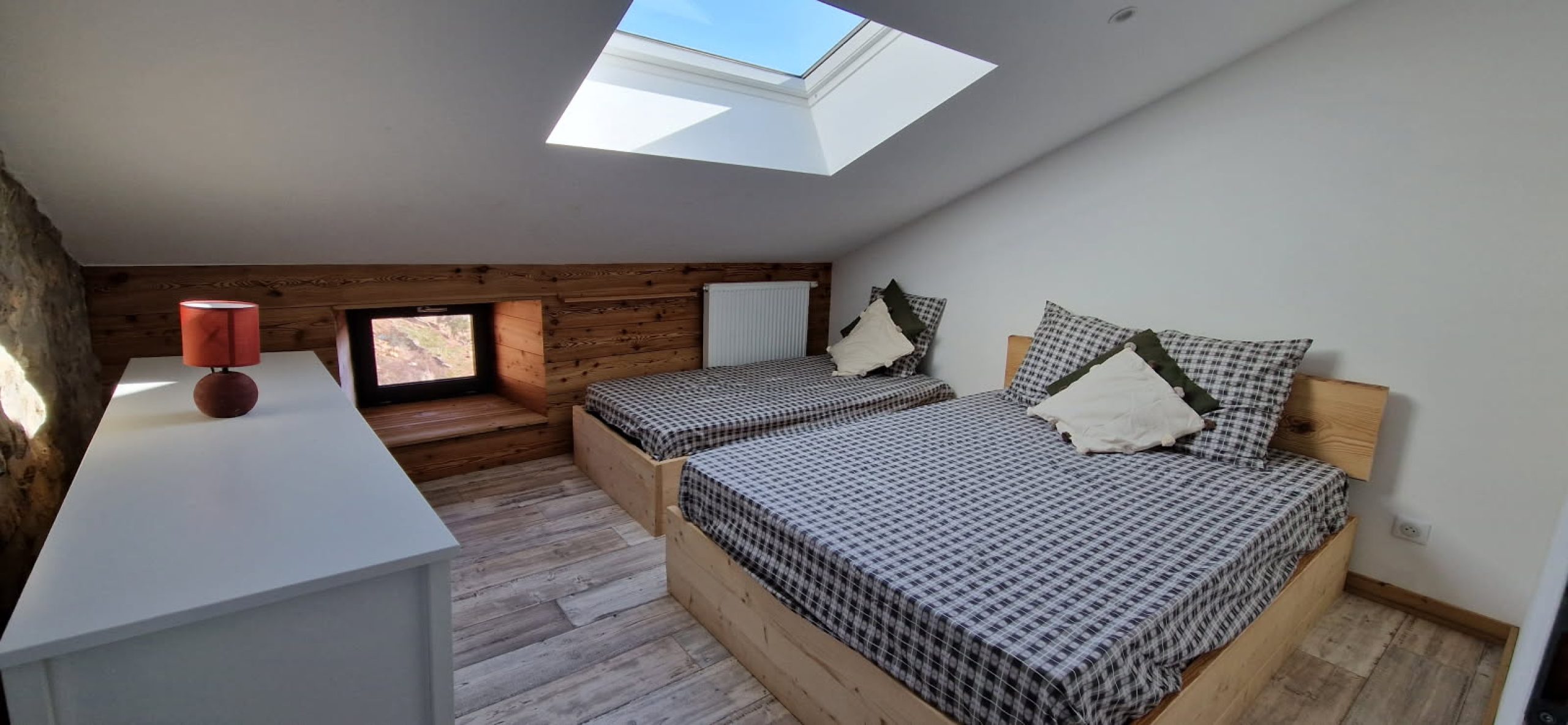 chambre-et-lits-gite-de-groupes-a-louer-le-cepe-nord-ardeche