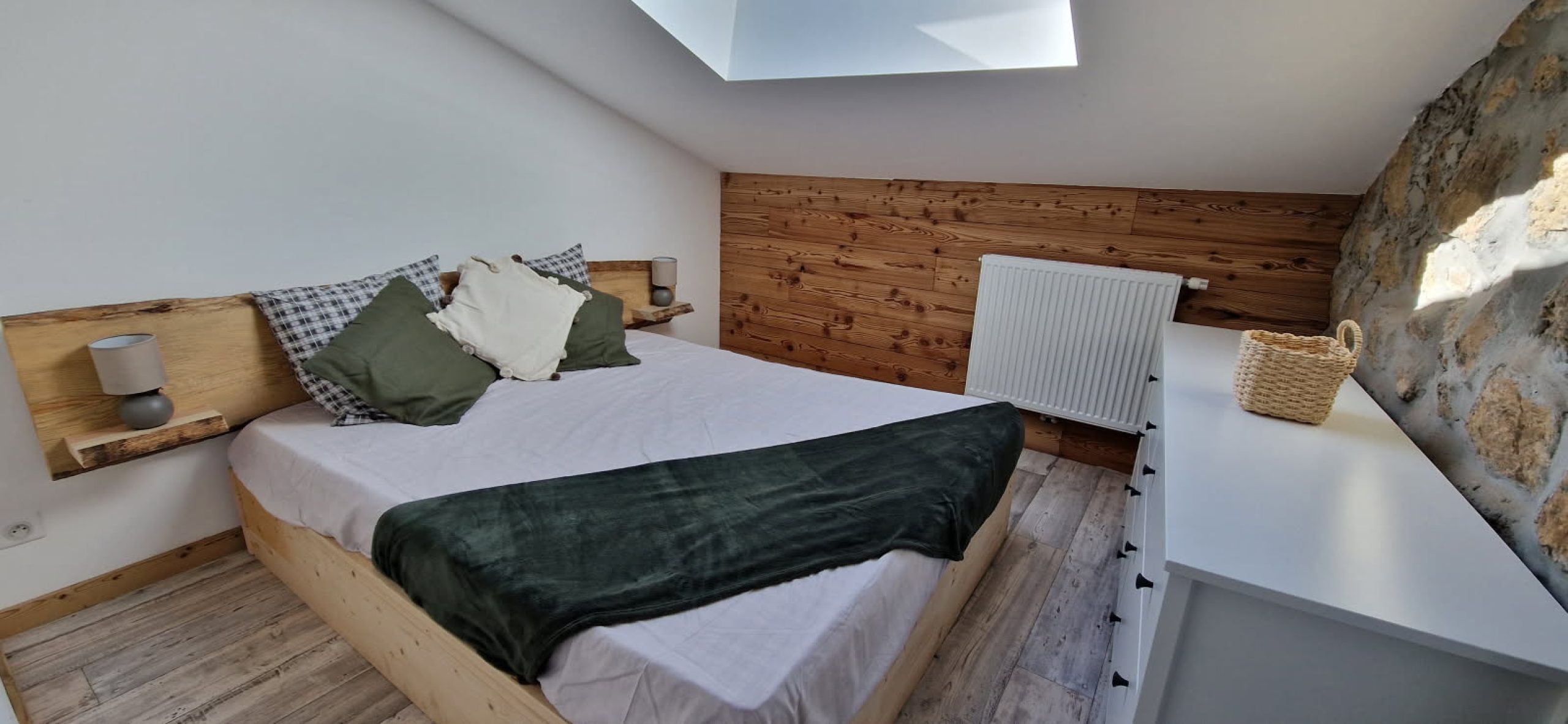 chambre-parentale-gite-de-groupes-a-louer-le-cepe-nord-ardeche
