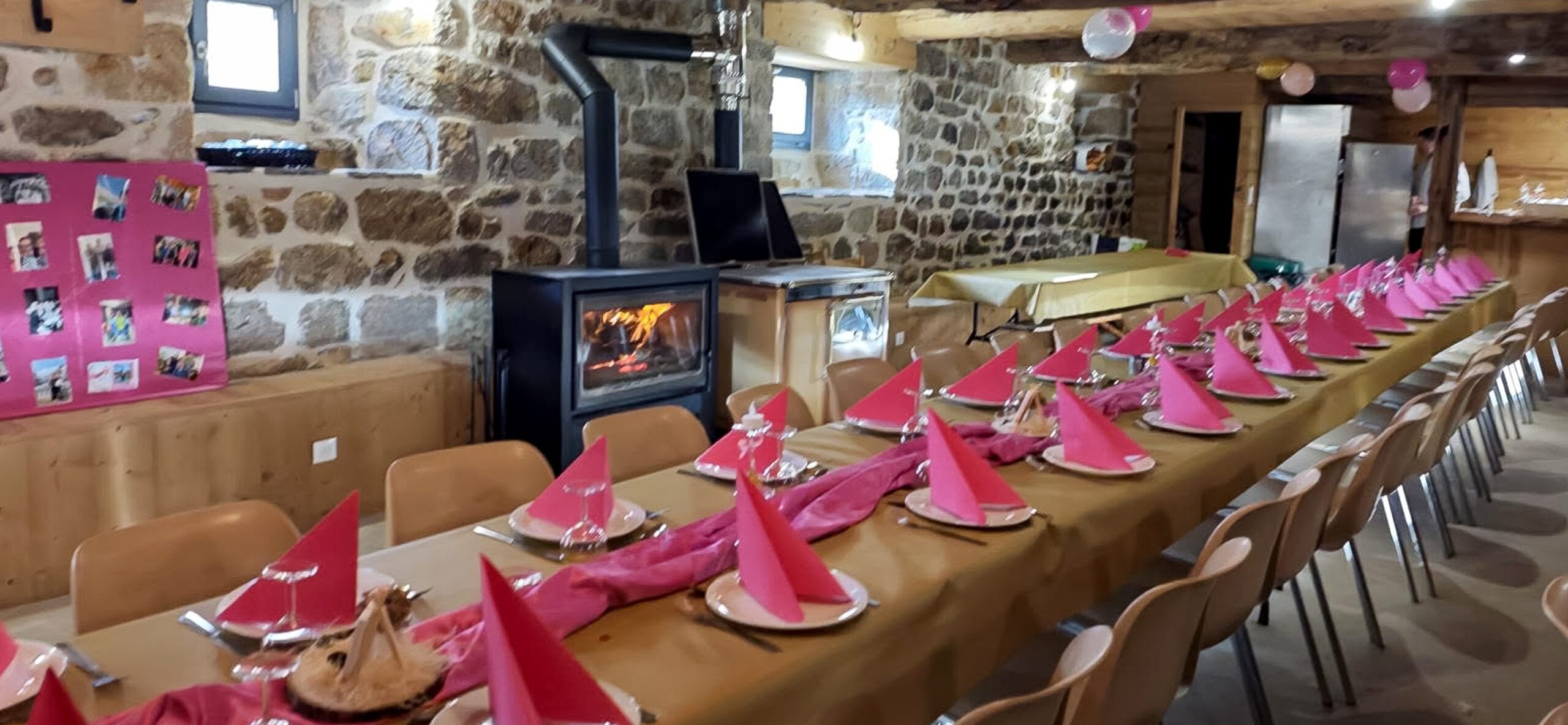 salle-evenements-mariage-et-fetes-privee-la-source-gites-de-groupe-saint-symphorien-de-mahun